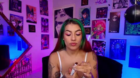 Snapshot of holyeva chatting on February 3, 7:21 pm online show from February 3, 7:21 pm