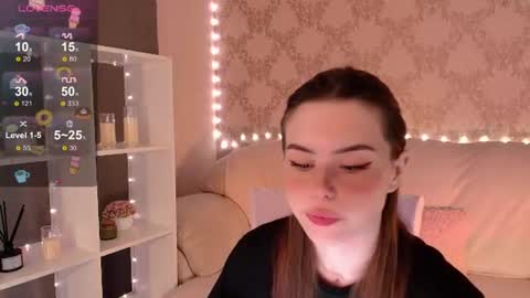 Mia online show from June 26, 5:13 am