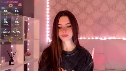 Mia online show from September 26, 3:47 am