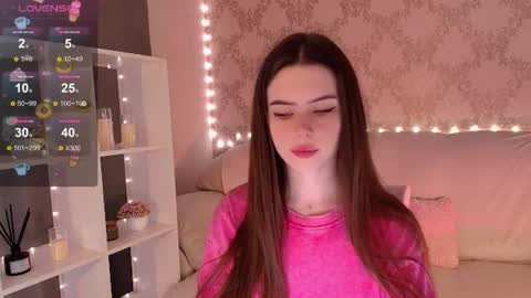 Mia online show from June 17, 1:43 am