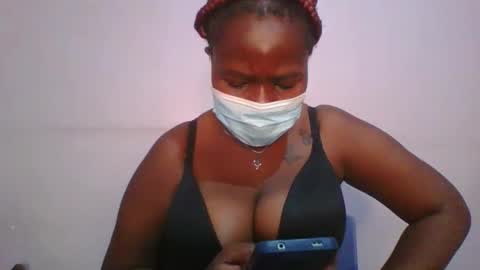 honey_beb online show from September 22, 6:06 am