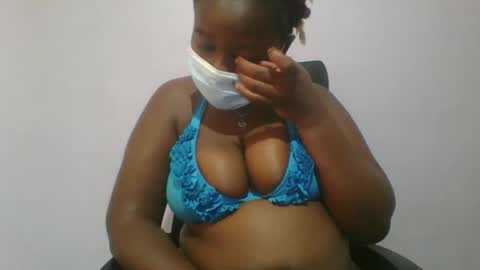 honey_beb online show from September 26, 6:21 am