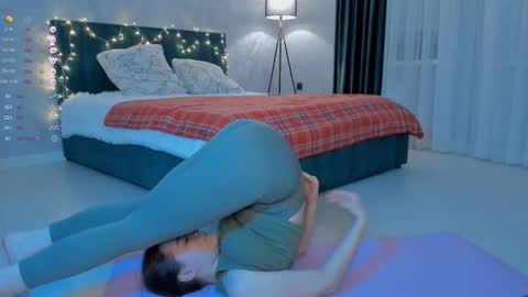 Snapshot of honey_chantal chatting on October 7, 5:42 pm Chantal online show from October 7, 5:42 pm