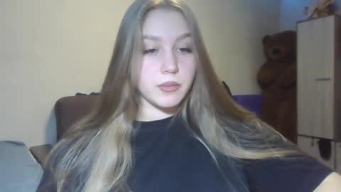 Snapshot of honey_lolaaa chatting on October 23, 2:51 pm honey_lolaaa online show from October 23, 2:51 pm