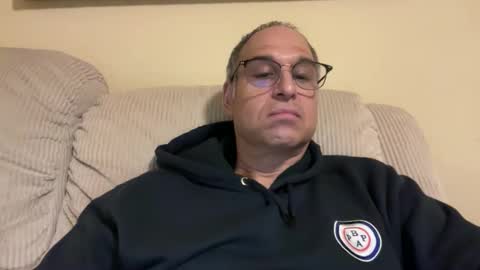 honey_man14 online show from October 29, 2:35 am