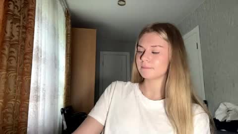 Klara online show from June 2, 12:18 pm