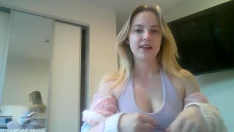 honeyblakex online show from June 24, 4:08 am