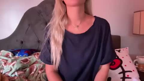 honeybun_z online show from November 16, 4:53 pm