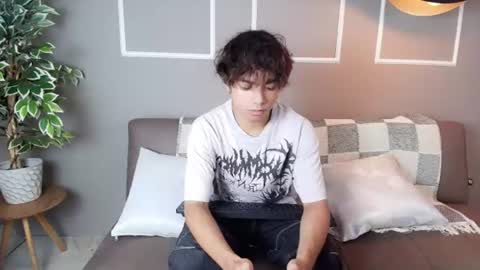 honeymoon_sariel online show from June 27, 1:50 pm
