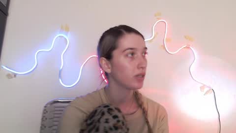 honeyveil online show from March 28, 12:28 pm