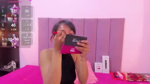 holly online show from October 16, 8:40 pm