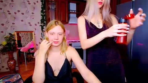 Snapshot of hope_happyyy chatting on October 5, 5:05 am hope happyyy online show from October 5, 5:05 am