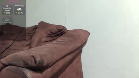 Nakedskinnybigd online show from April 12, 3:54 am