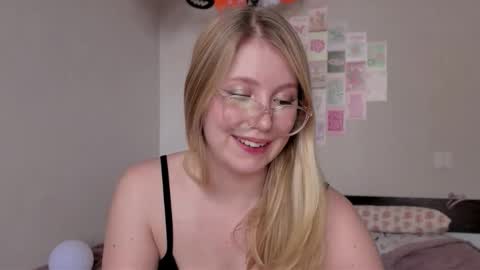 Audrey online show from November 2, 3:50 am