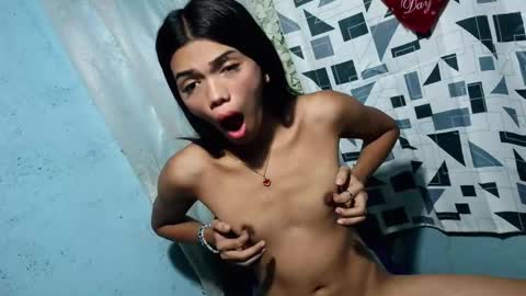 Rhiana online show from February 20, 7:05 pm