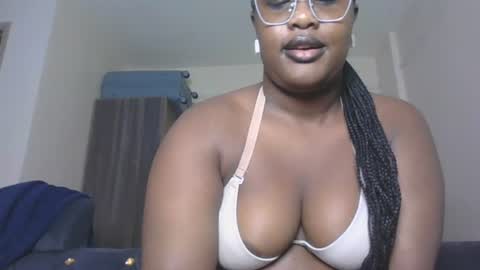 Lucy online show from August 1, 3:41 am