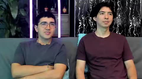 Alex and Camilo online show from June 22, 2:35 pm