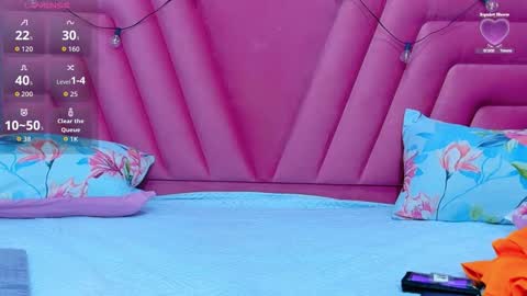 Khloe  online show from February 13, 12:19 pm