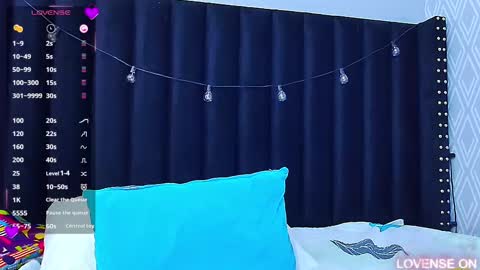 Khloe  online show from March 9, 3:49 pm