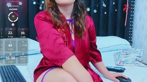 Khloe  online show from December 21, 12:44 pm