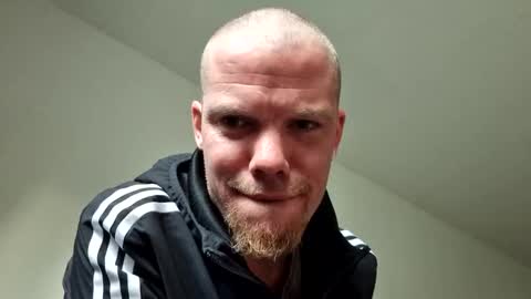 hornycologne4200 online show from March 20, 4:56 pm