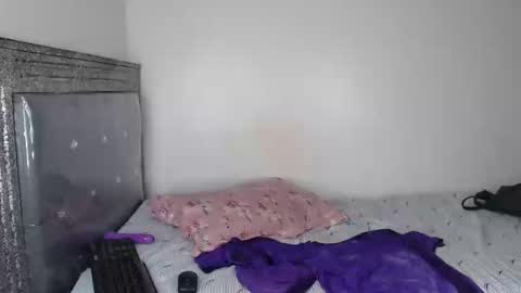 hornygal256 online show from October 27, 7:08 am