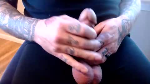 Hornyhumper online show from April 20, 12:30 pm