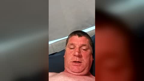 hornyman6942842 online show from July 7, 5:17 pm
