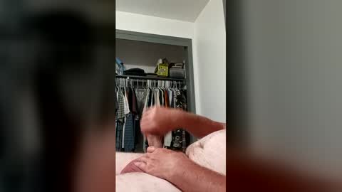 hornyman6942842 online show from July 6, 5:15 am