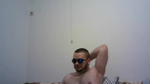 hornymonkey991 online show from June 8, 1:28 am