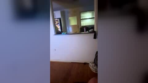 hornyonelooking1 online show from February 12, 11:47 am