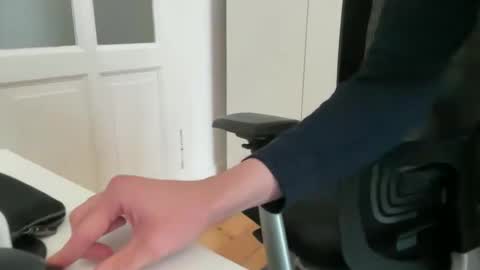 Steve online show from January 8, 10:10 am