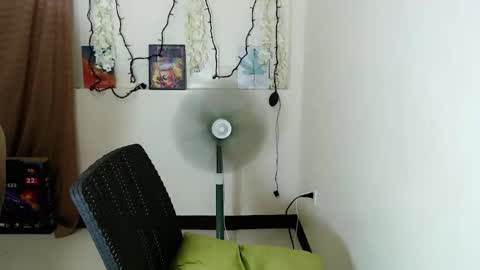 hot_asian_xxx online show from November 28, 9:22 pm