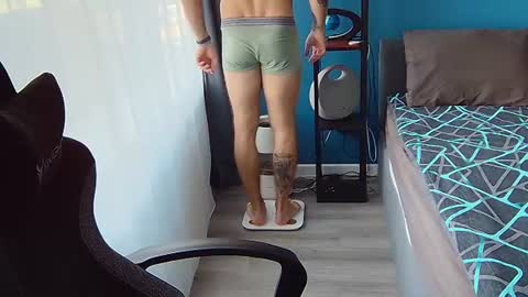 hot_cap_77 online show from July 19, 1:25 pm