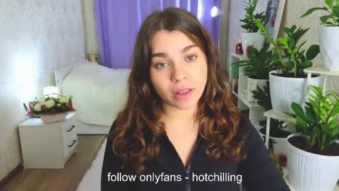 LiluCaroline online show from October 16, 4:28 pm