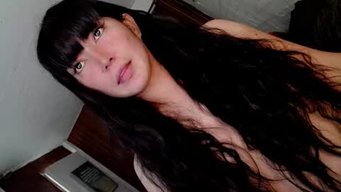 its me CLAUDIA online show from August 2, 5:09 am