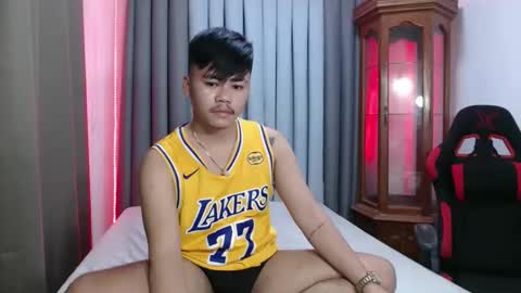 hot_emmanuel online show from November 13, 5:15 pm