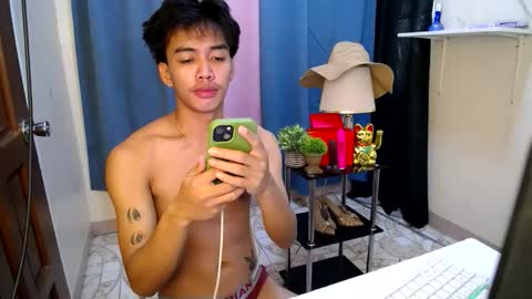 hot_kianxx online show from June 7, 12:49 am