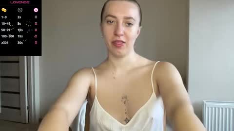 Lina online show from October 18, 1:37 pm