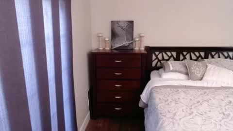 Rose Redwood online show from October 1, 10:41 pm