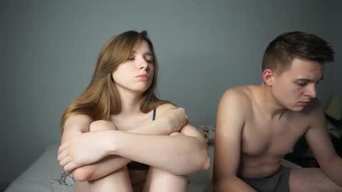 Sara and Sam online show from January 8, 4:02 pm