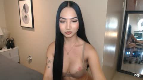 hot_nikki69 online show from July 5, 8:05 pm