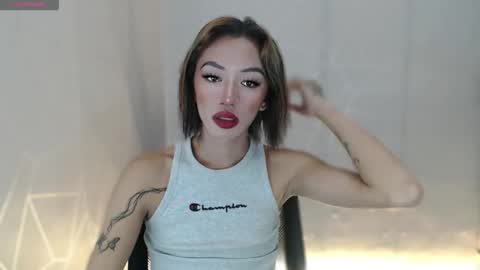 hot_petit69 online show from November 24, 10:47 am