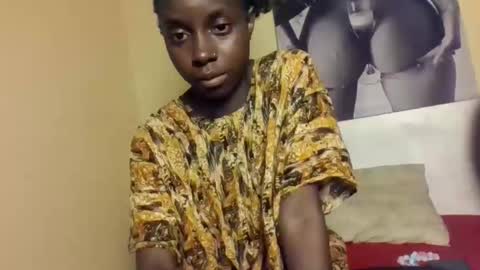 Snapshot of hot_pussy_ebony chatting on October 29, 6:19 pm hot_pussy_ebony online show from October 29, 6:19 pm