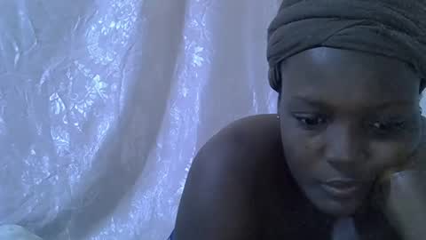 RAYLAH online show from April 1, 5:08 am