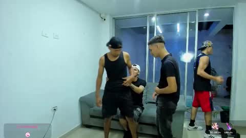 Vanesa Oliver and Andrew online show from November 20, 3:27 am