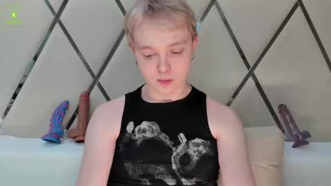 Snapshot of hot_twinkboy chatting on February 9, 3:56 pm hot_twinkboy online show from February 9, 3:56 pm