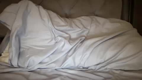 Snapshot of hotasember chatting on October 3, 3:48 am Ember online show from October 3, 3:48 am