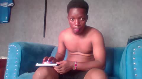 hotguyy001 online show from March 12, 9:55 am