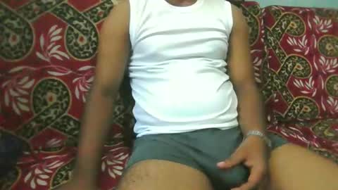 hotguyy001 online show from March 31, 12:49 pm